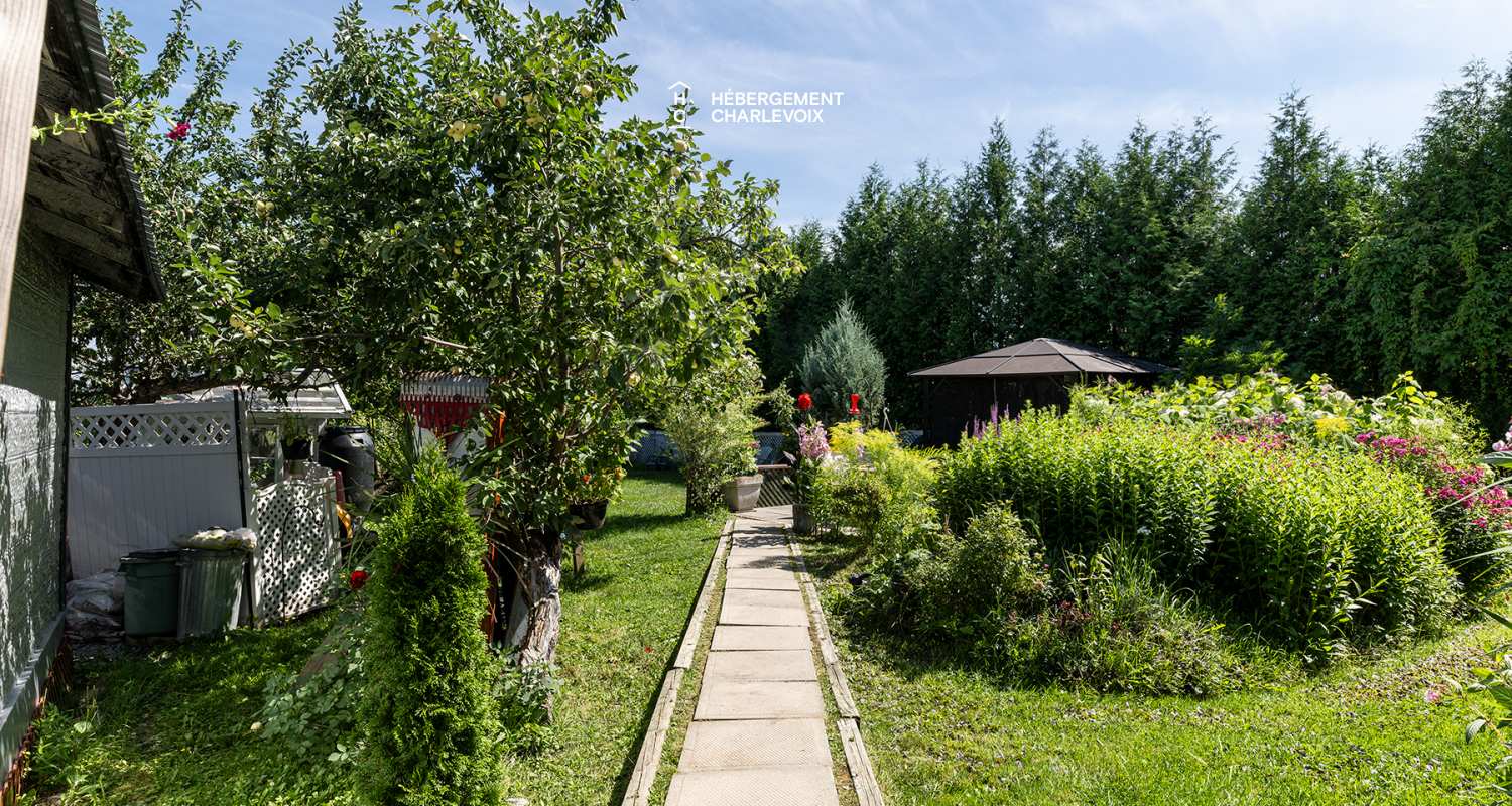 LOG-911 - Au coeur du Village.